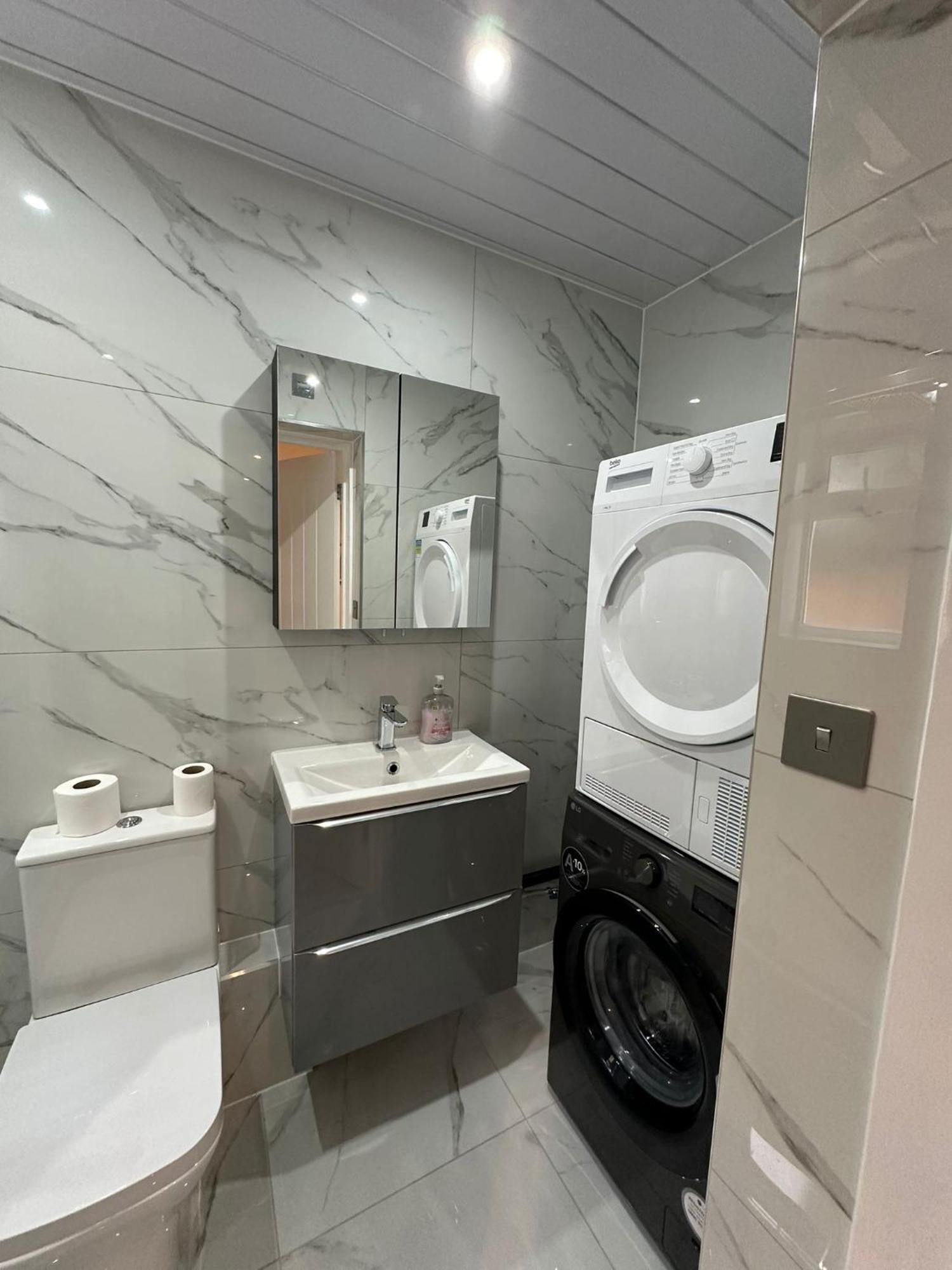 Luxury House Apartment กรีนฟอร์ด ภายนอก รูปภาพ
