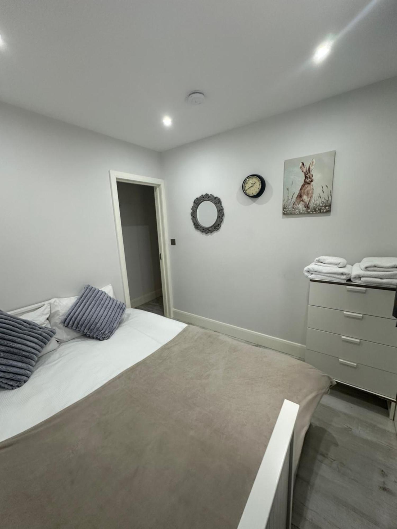 Luxury House Apartment กรีนฟอร์ด ภายนอก รูปภาพ